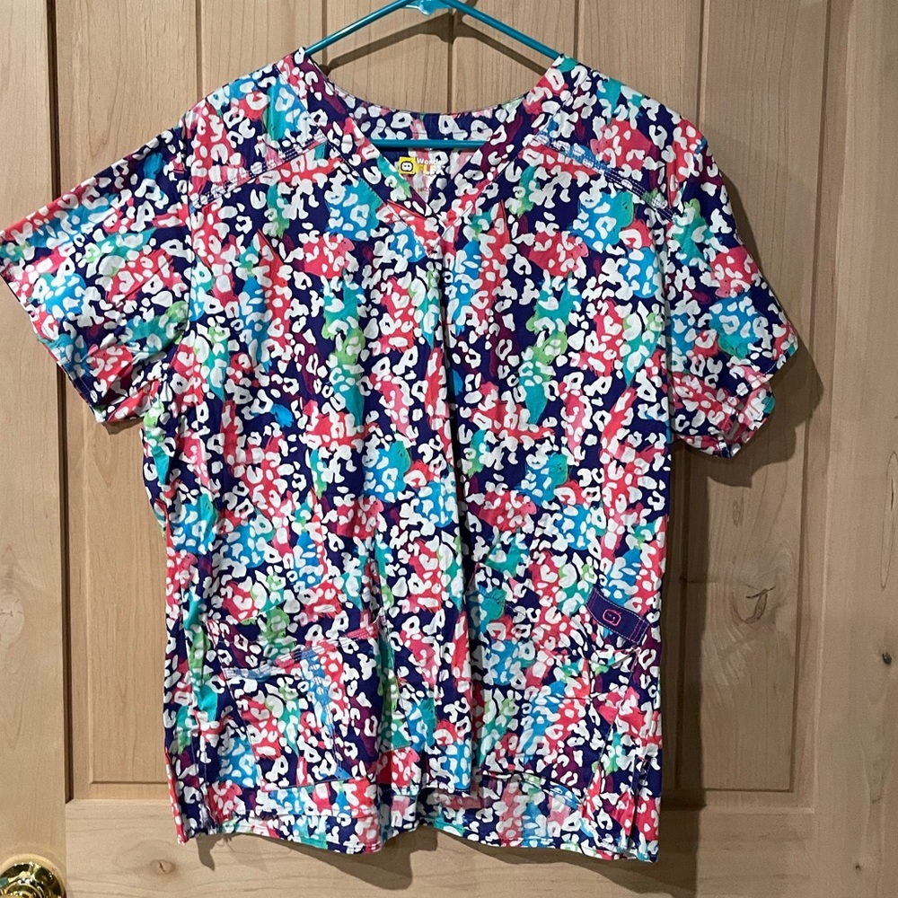 Ladies XL WonderWink WonderFLEX Multicolor Patterned Scrub Top